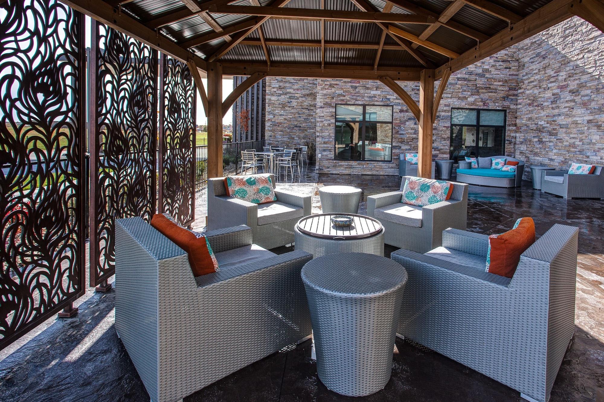 Hilton Garden Inn Topeka Luaran gambar