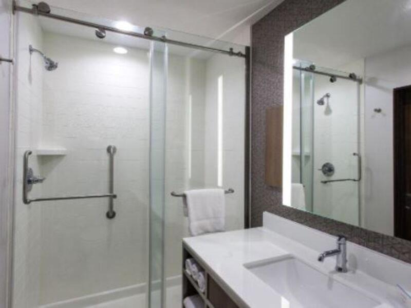Hilton Garden Inn Topeka Luaran gambar