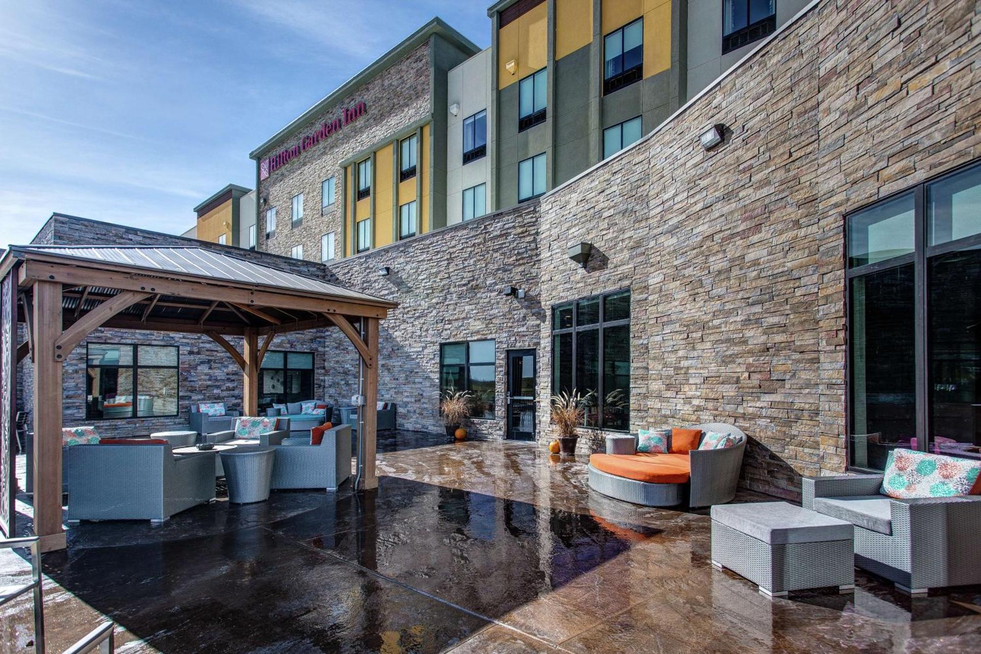 Hilton Garden Inn Topeka Luaran gambar