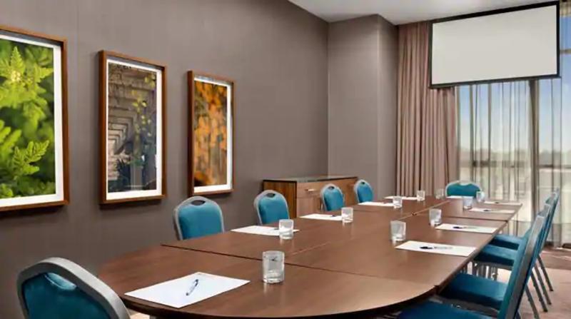 Hilton Garden Inn Topeka Luaran gambar