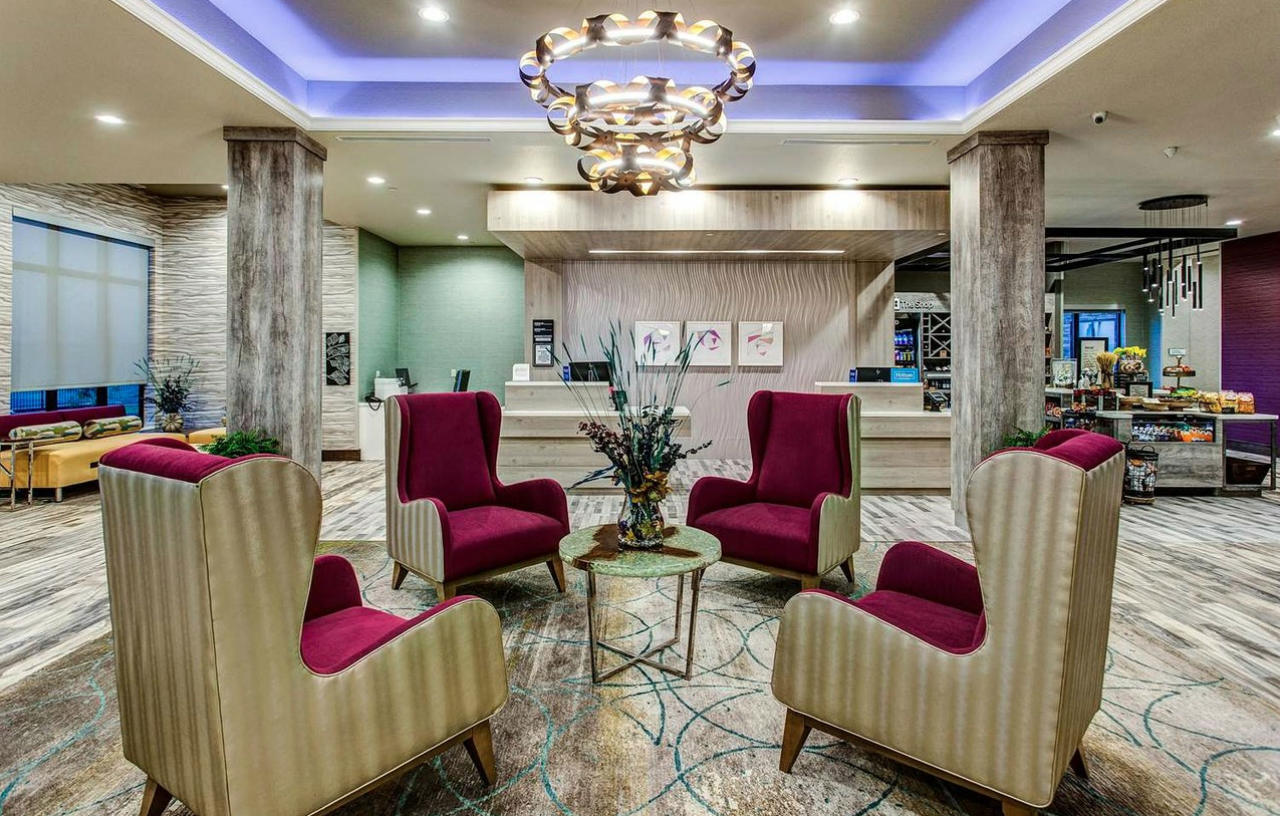 Hilton Garden Inn Topeka Luaran gambar